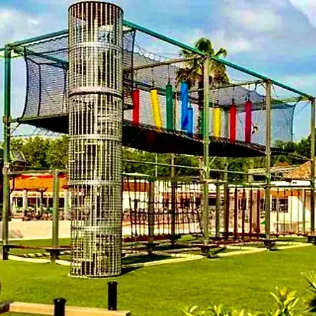 Mobil-home Domaine La Yole 5 Etoiles مكان تخييم
