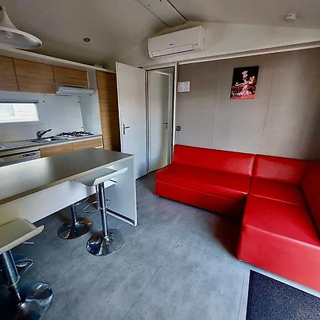 Mobil-home Domaine La Yole 5 étoiles Campeggio