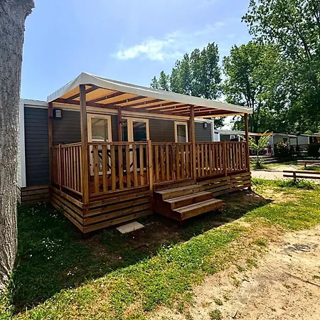Mobil-home Domaine La Yole 5 étoiles Campeggio *